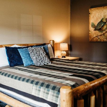 Big Horse Inn And Suites Lewistown Extérieur photo