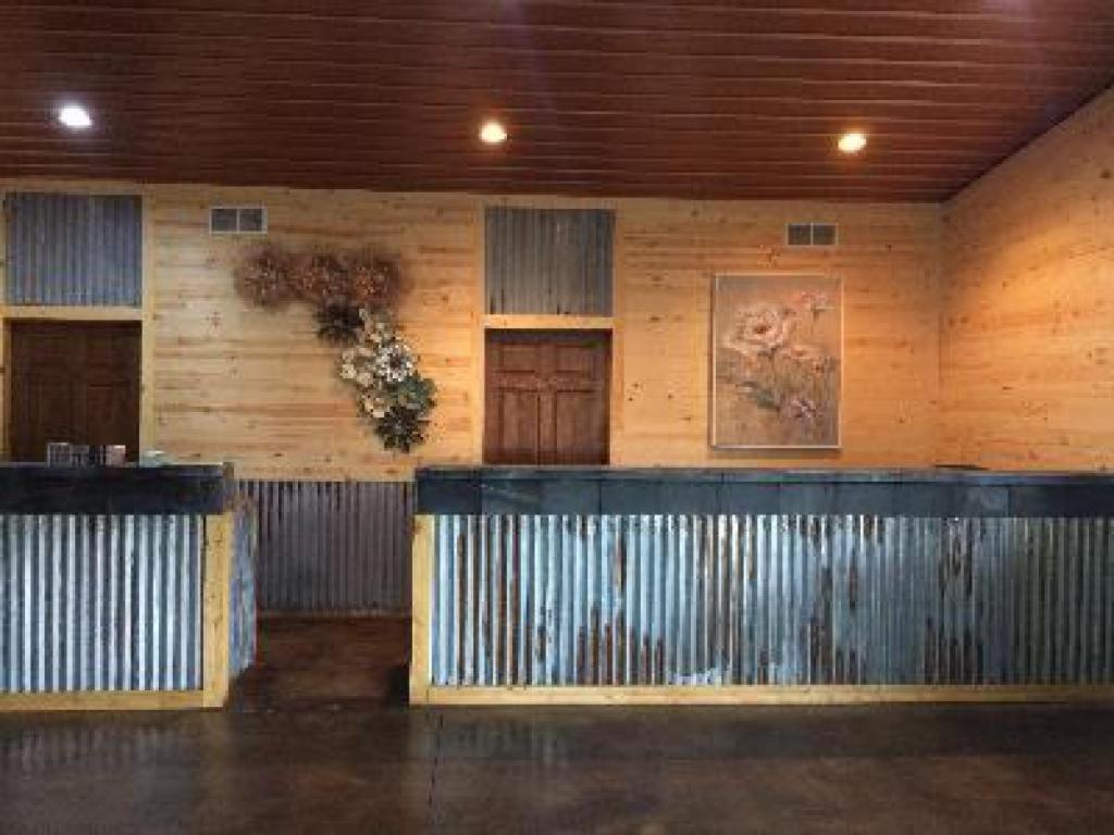 Big Horse Inn And Suites Lewistown Extérieur photo